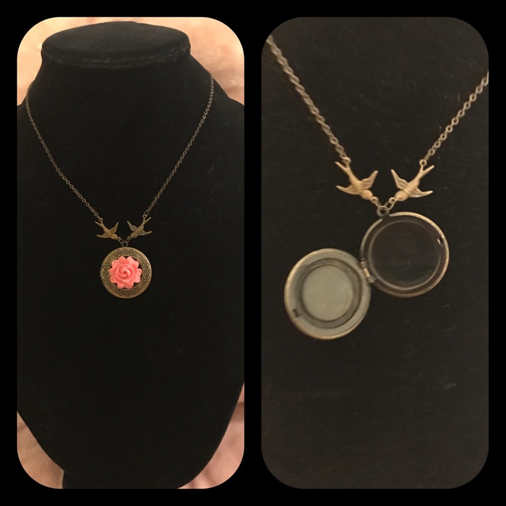 🌸Rose Locket🌸